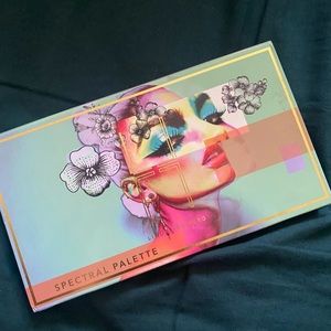 LH Cosmetics Spectral Palette